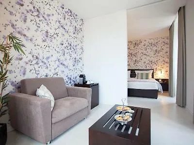 Internacional Design 4*