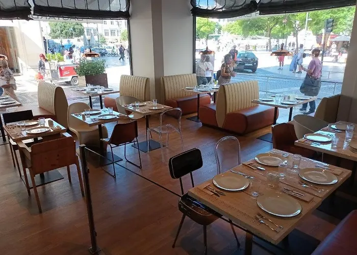 מלון Internacional Design