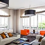 Internacional Design Hotell 4*