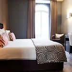 Internacional Design فندق